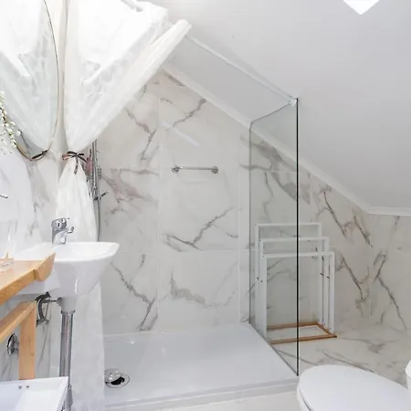 Sao Bento Cozy - By Lu Holidays ליסבון
